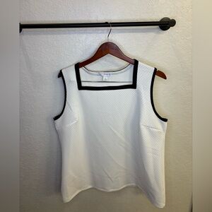 Liz Claiborne White Textured Top with Black Accent